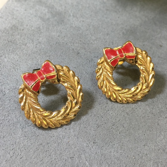 Vintage Jewelry - Vintage Gold Tone Christmas Wreath Earrings